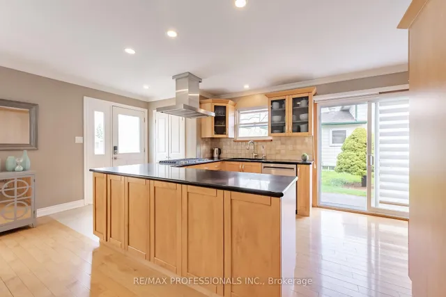 Additional image 5 of 868 Governors Crt