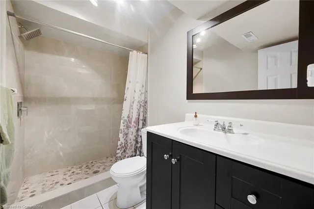 Additional image 17 of 1182 Upper Wentworth St