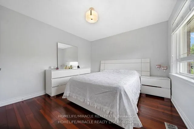 Additional image 12 of 90 Deanvar Ave