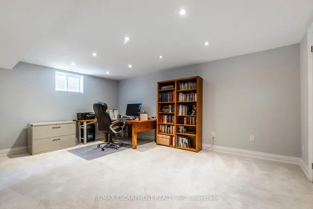 Additional image 21 of 4463 Hawthorne Dr