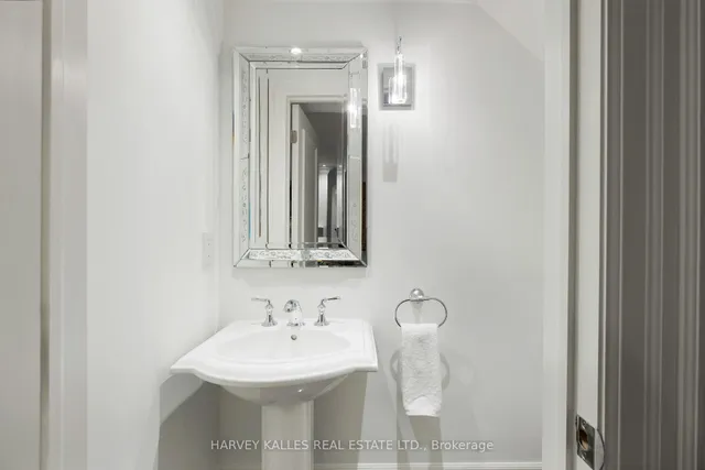 Additional image 39 of 49 York Mills Rd Unit 505