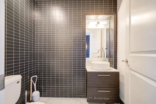 Additional image 9 of 23 Carlton St Unit 310