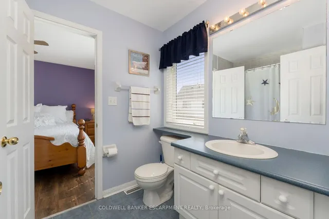 Additional image 26 of 593 Caverhill Cres