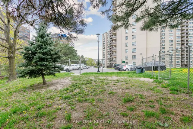 Additional image 46 of 451 The West Mall N/A Unit 1616