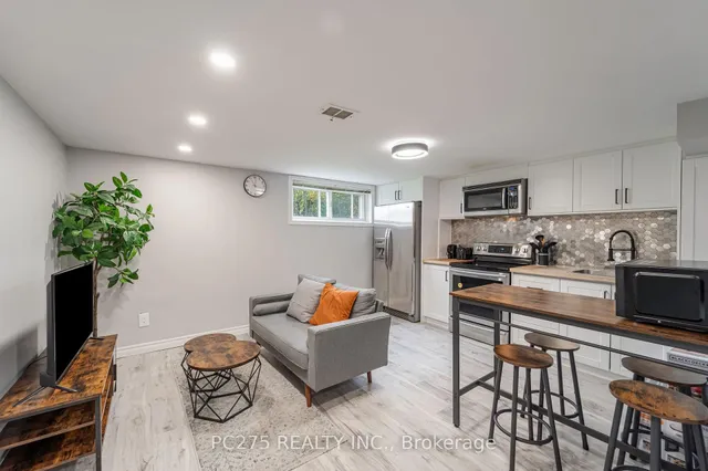 Additional image 40 of 67 Acton Ave