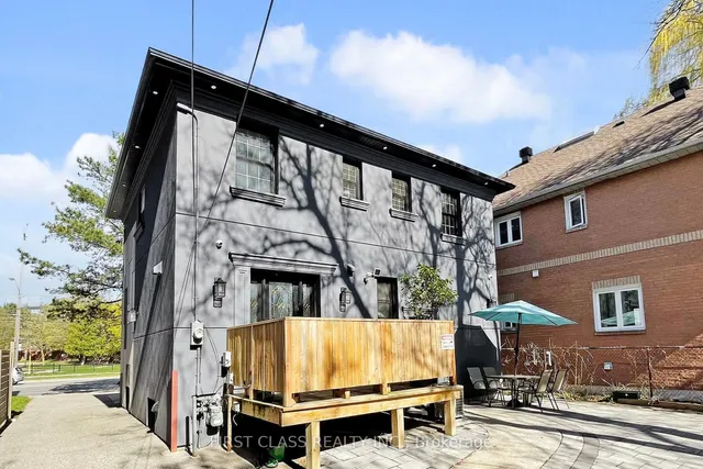 Additional image 42 of 2950 Bayview Ave