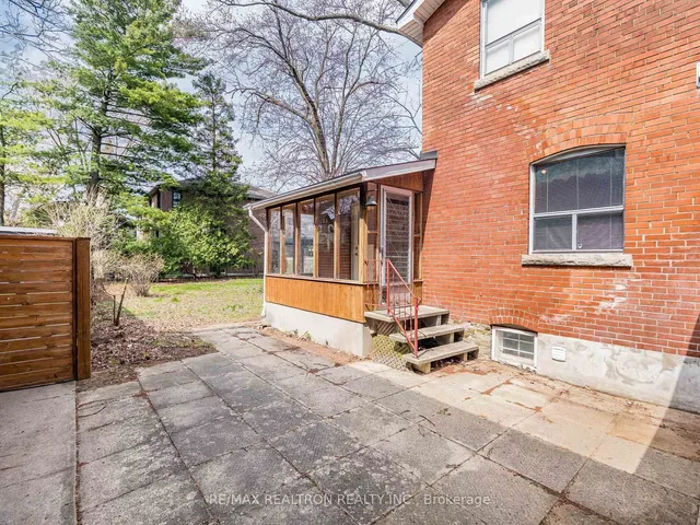 Additional image 36 of 872 Royal York Rd