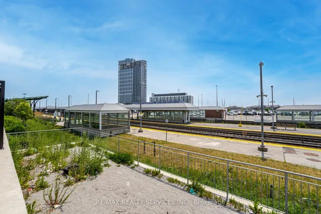 Additional image 36 of 70 baycliffe Cres Unit 408