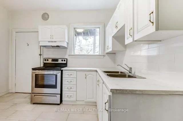 Additional image 11 of 413 Parkside Dr