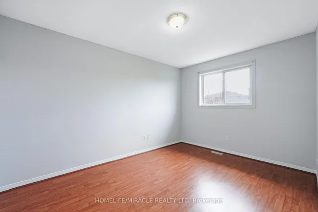 Additional image 23 of 27 Deerpark Cres