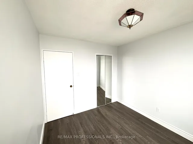 Additional image 30 of 551 The West Mall N/A Unit 1622