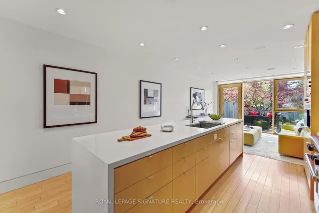 Additional image 8 of 215 Bowood Ave