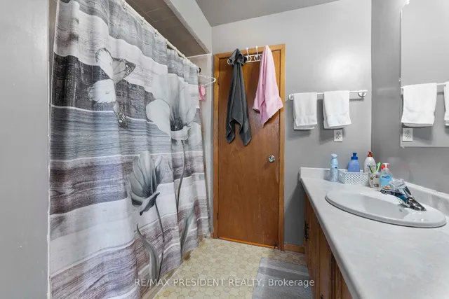 Additional image 38 of 3952 Longo Circ