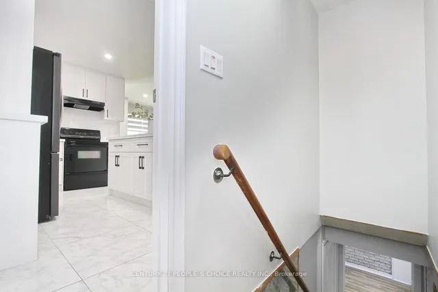 Additional image 32 of 6 Midhurst Dr