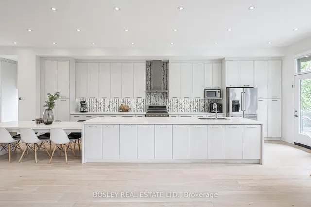 Additional image 8 of 38 Roblin Ave