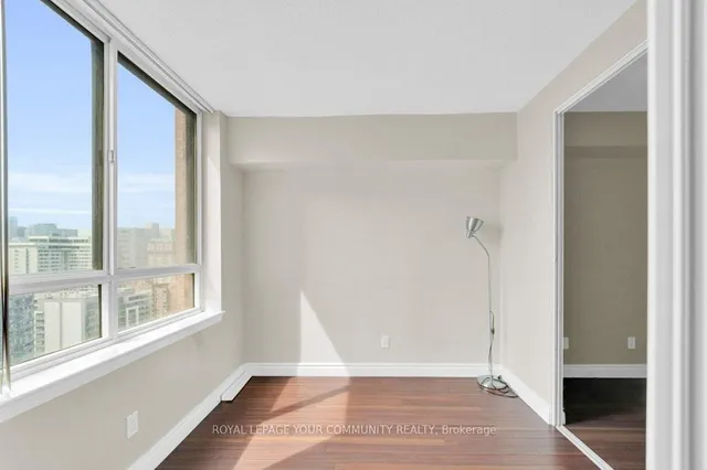 Additional image 20 of 633 Bay St Unit 2512