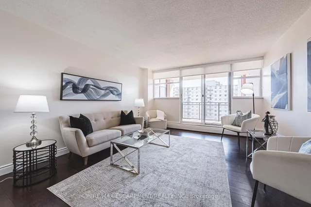 Additional image 6 of 975 WARWICK Crt Unit 706