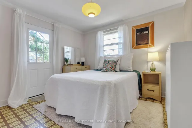 Additional image 25 of 1060 Brook View Ave