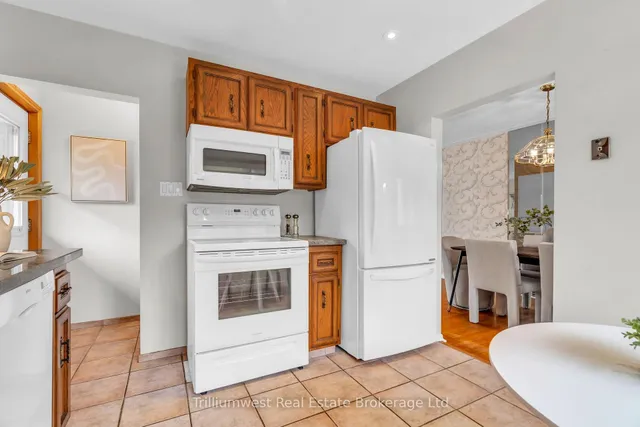 Additional image 14 of 147 Village Rd