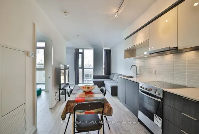 Additional image 29 of 159 WELLESLEY St Unit 404