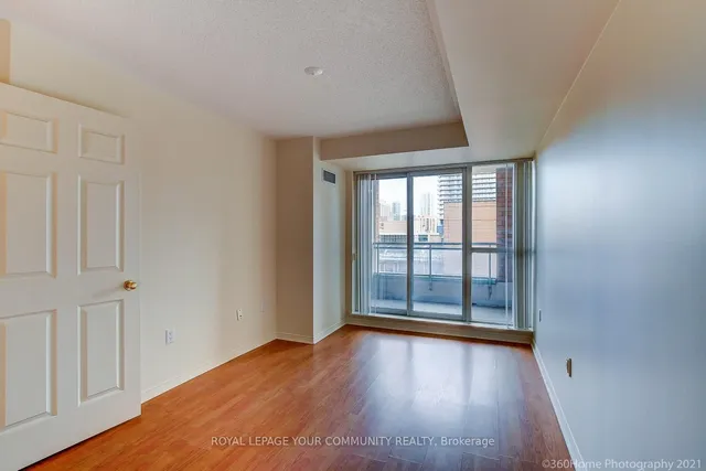 Additional image 10 of 889 Bay St Unit 512