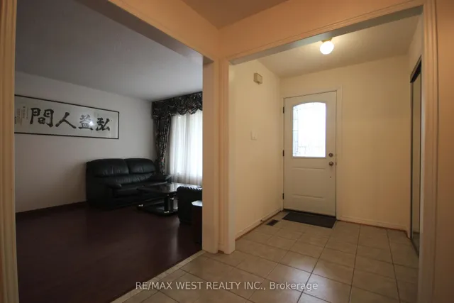 Additional image 4 of 73 Hullrick Dr