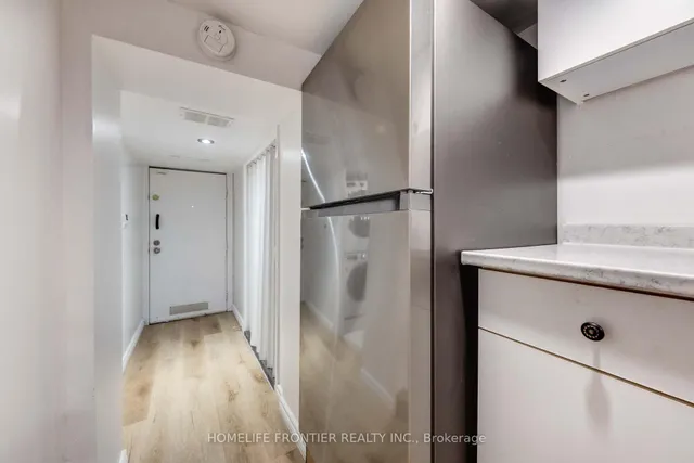 Additional image 18 of 302 Roselawn Ave