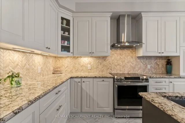 Additional image 12 of 129 Fingland Cres