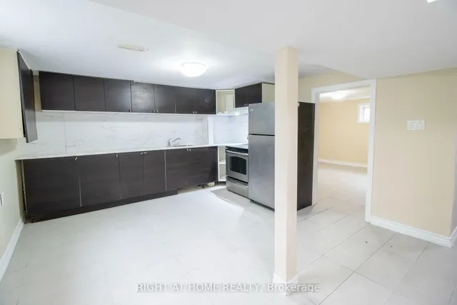 Additional image 43 of 36 Flamingo Cres