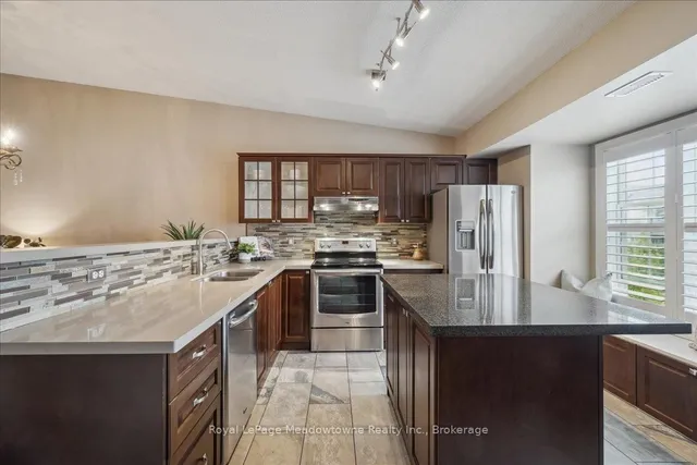 Additional image 20 of 1491 Maple Ave Unit 411