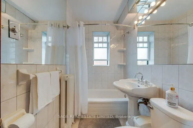 Additional image 20 of 58 Sherwood Ave Unit 14