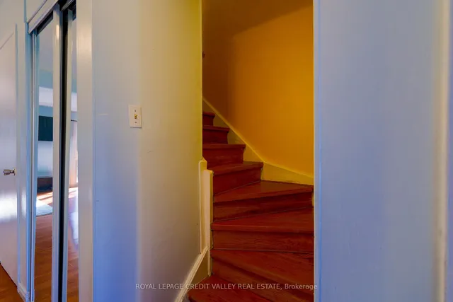 Additional image 21 of 8 Sandringham Crt