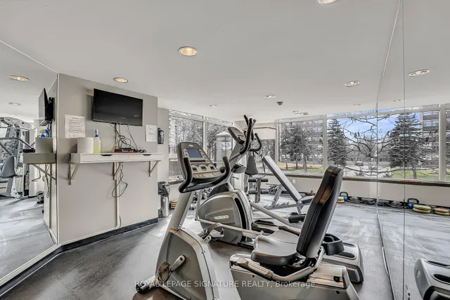 Additional image 32 of 18 Valley Woods Rd Unit PH305