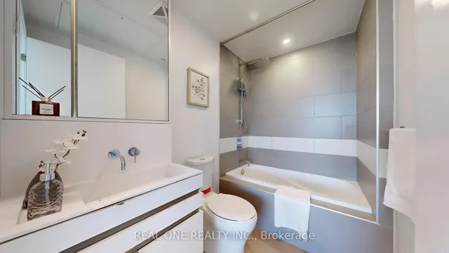 Additional image 22 of 197 Yonge St Unit 3202