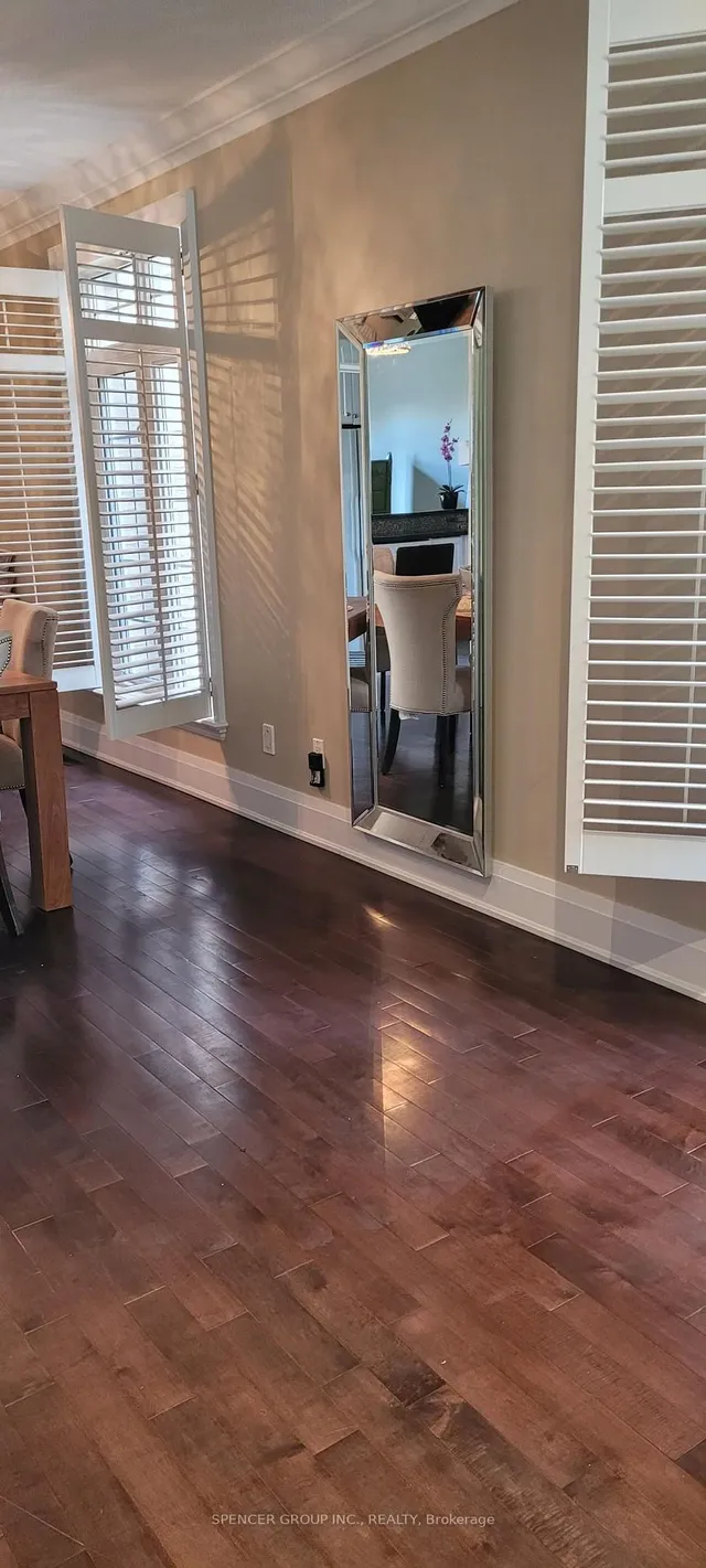 Additional image 16 of 1484 Inuit Tr