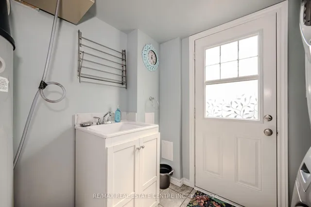 Additional image 29 of 47 Vanhorne Clse