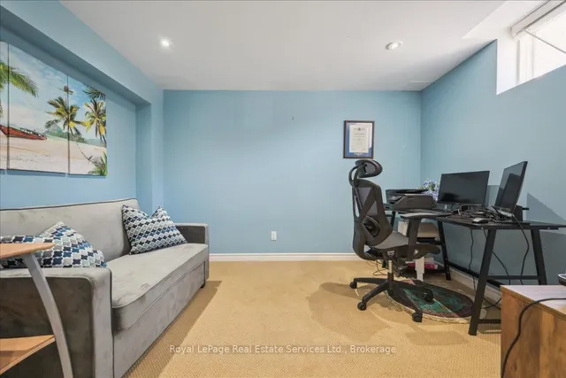 Additional image 37 of 4737 Deforest Cres