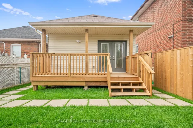 Additional image 44 of 25 Chamberlain Ave