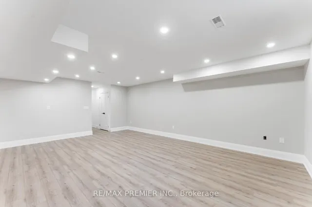 Additional image 43 of 31 Seventeenth St