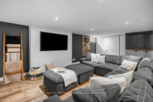 Additional image 36 of 376 East 18th St