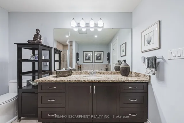 Additional image 28 of 125 Wilson St Unit 107