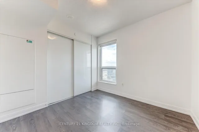 Additional image 10 of 275 Village Green Sq Unit 2123