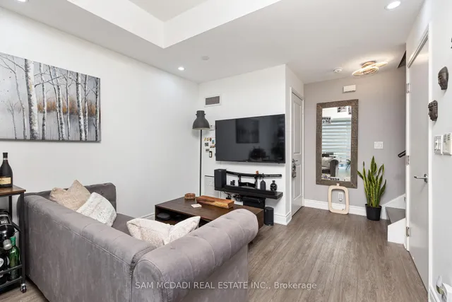 Additional image 8 of 90 Absolute Ave Unit Th119