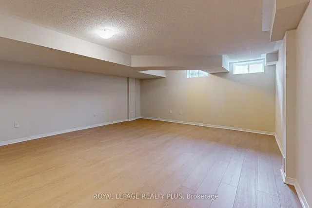 Additional image 36 of 37 Teal Crest Circ