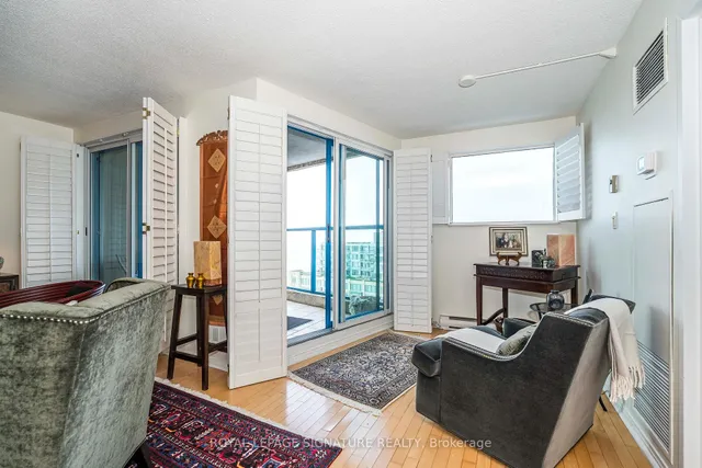 Additional image 12 of 99 Harbour Sq Unit 1812