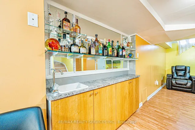 Additional image 19 of 10 Shirley Pl Unit 10