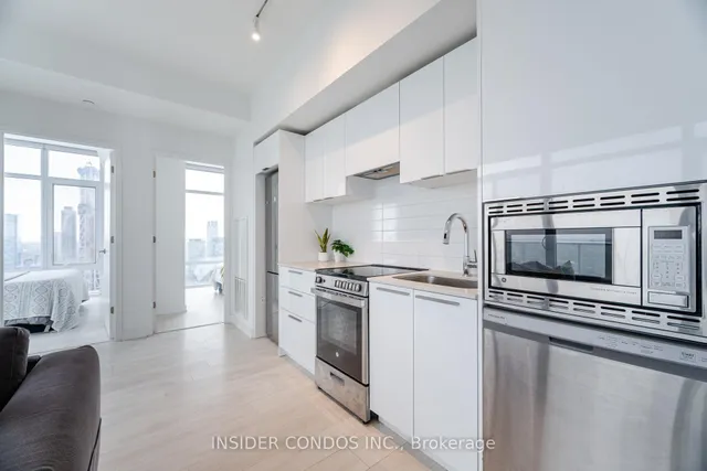 Additional image 12 of 501 Yonge St Unit 5202