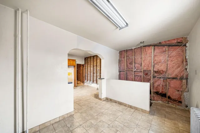 Additional image 27 of 69 Montrose Ave