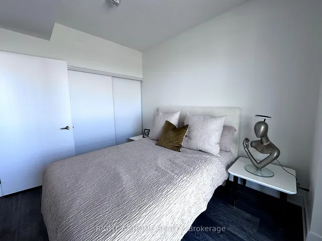 Additional image 23 of 188 Fairview Mall Dr Unit 720