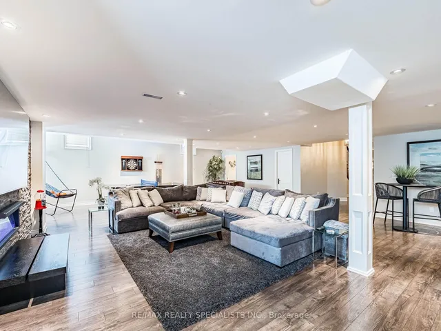 Additional image 40 of 41 Burlwood Rd